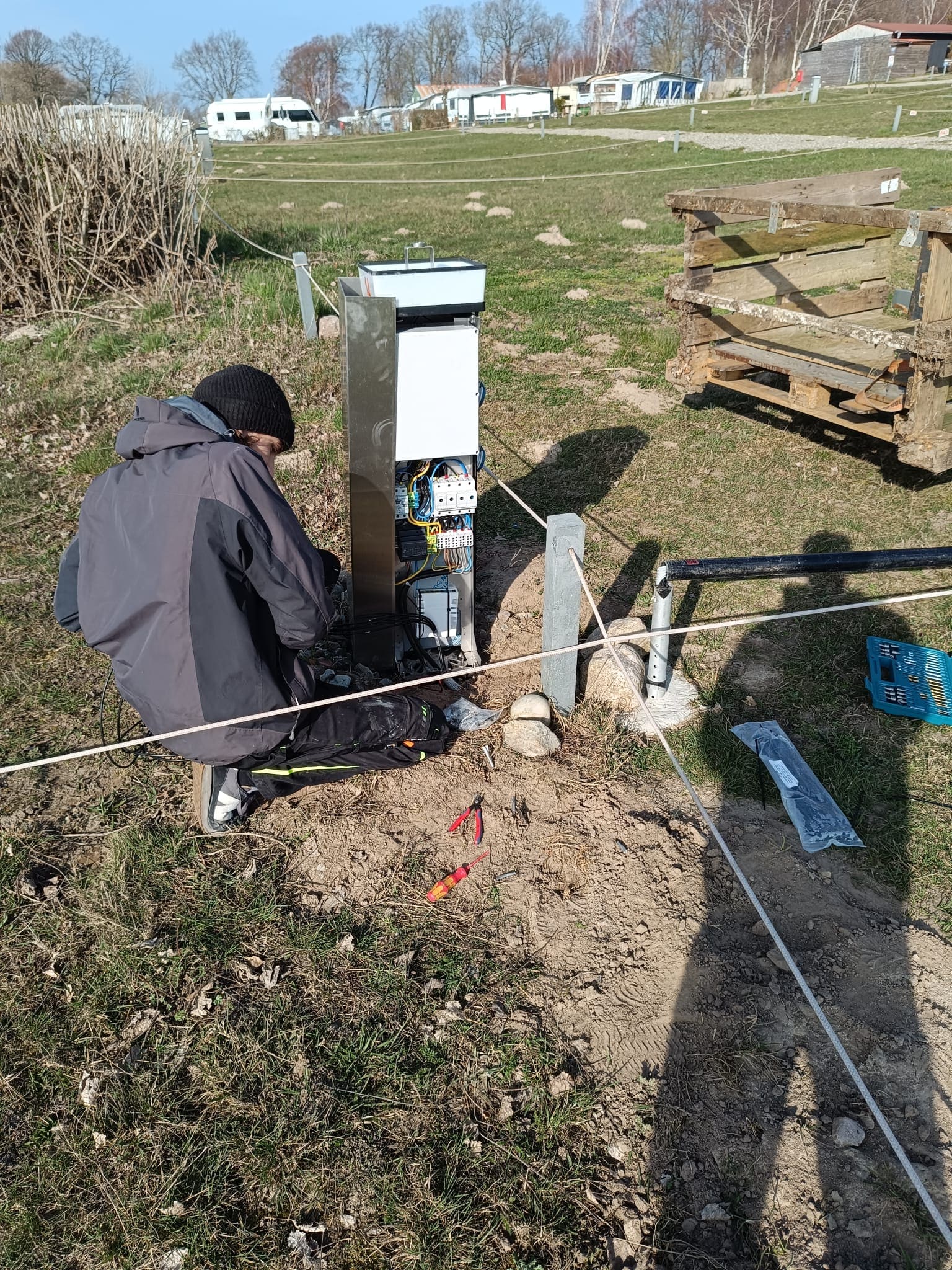 WLAN-Empfang auf dem Campingplatz verbessern WLAN Internet HaffCamp Werder Stromsäulen